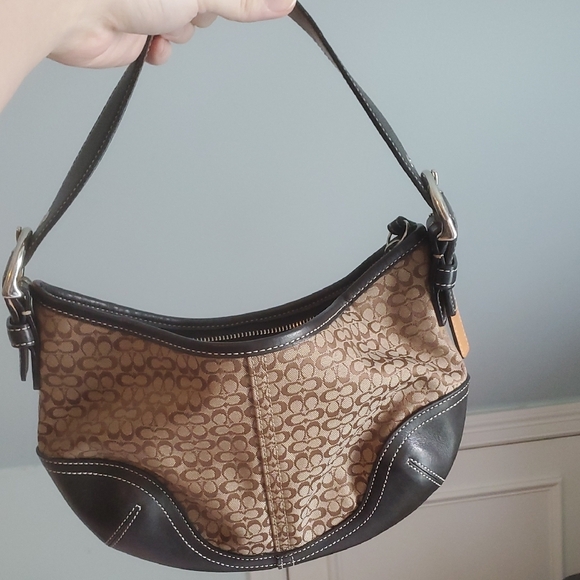 Coach Two-Tone Signature Bag - Picture 9 of 9